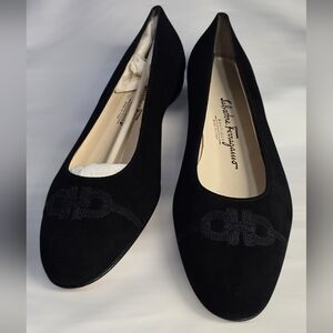 💎💎Salvatore Ferragamo💎💎 Black Flats Timeless Elegance